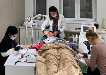 Прибираємо жир з живота та робимо манікюр - Студія краси Анни Лісовець